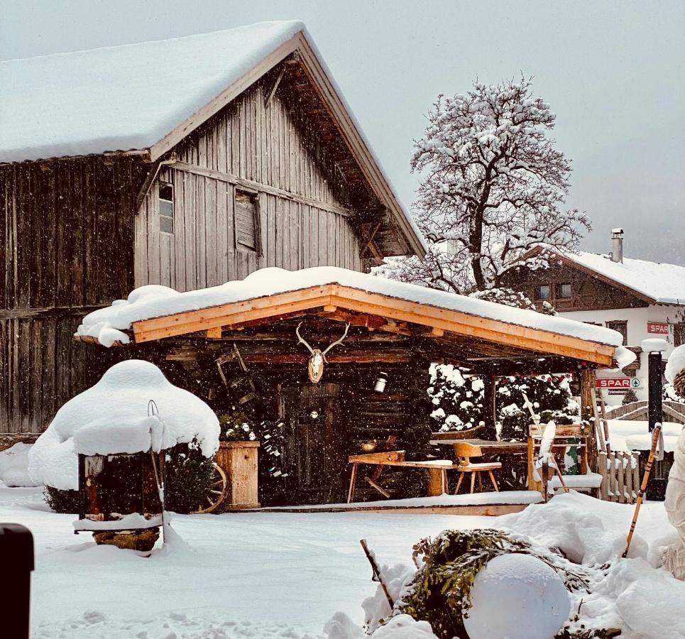 Hotel Alpenstolz Мидерс Экстерьер фото