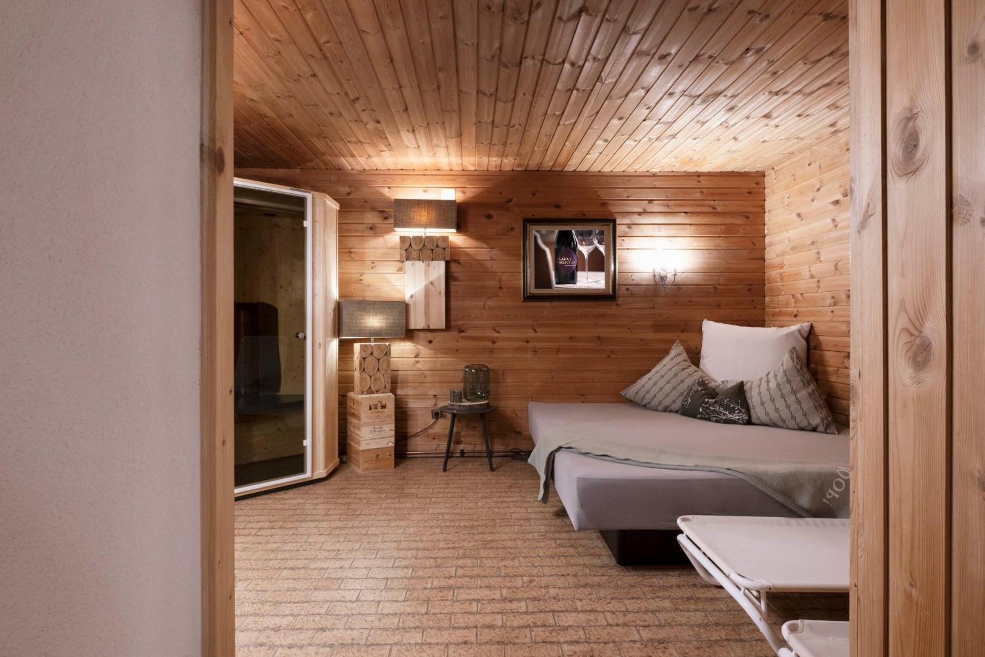 Hotel Alpenstolz Мидерс Экстерьер фото