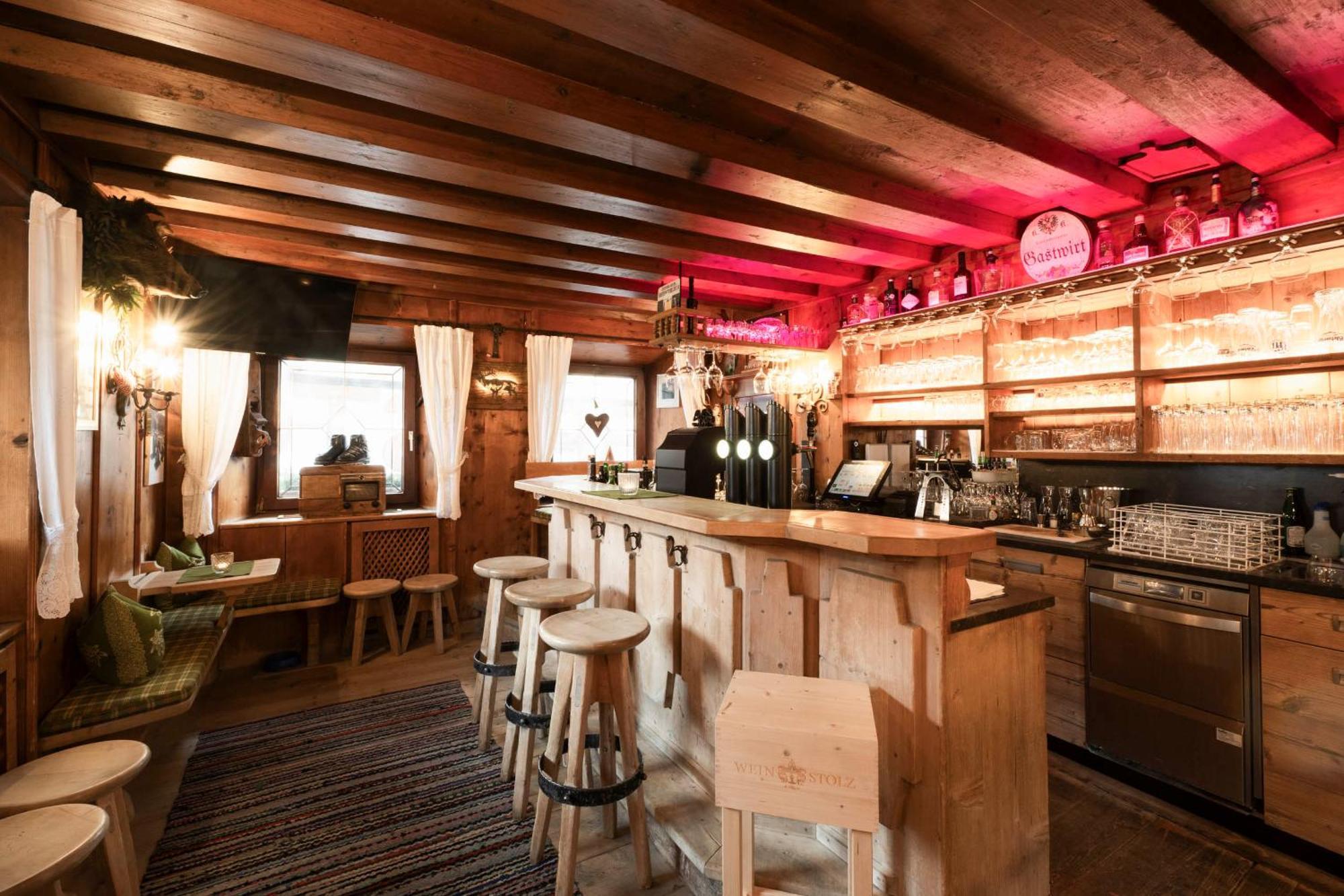 Hotel Alpenstolz Мидерс Экстерьер фото