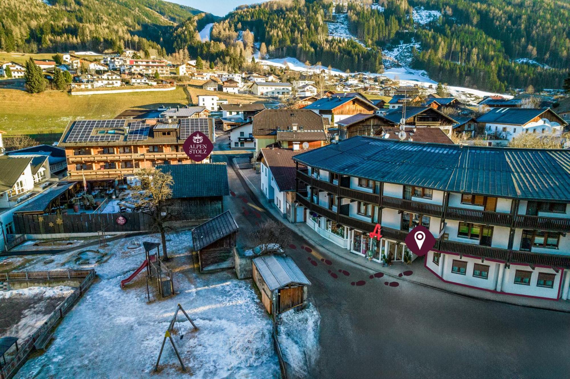 Hotel Alpenstolz Мидерс Номер фото