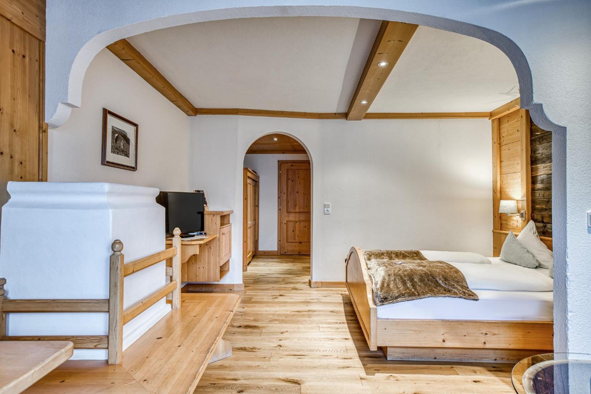Hotel Alpenstolz Мидерс Номер фото