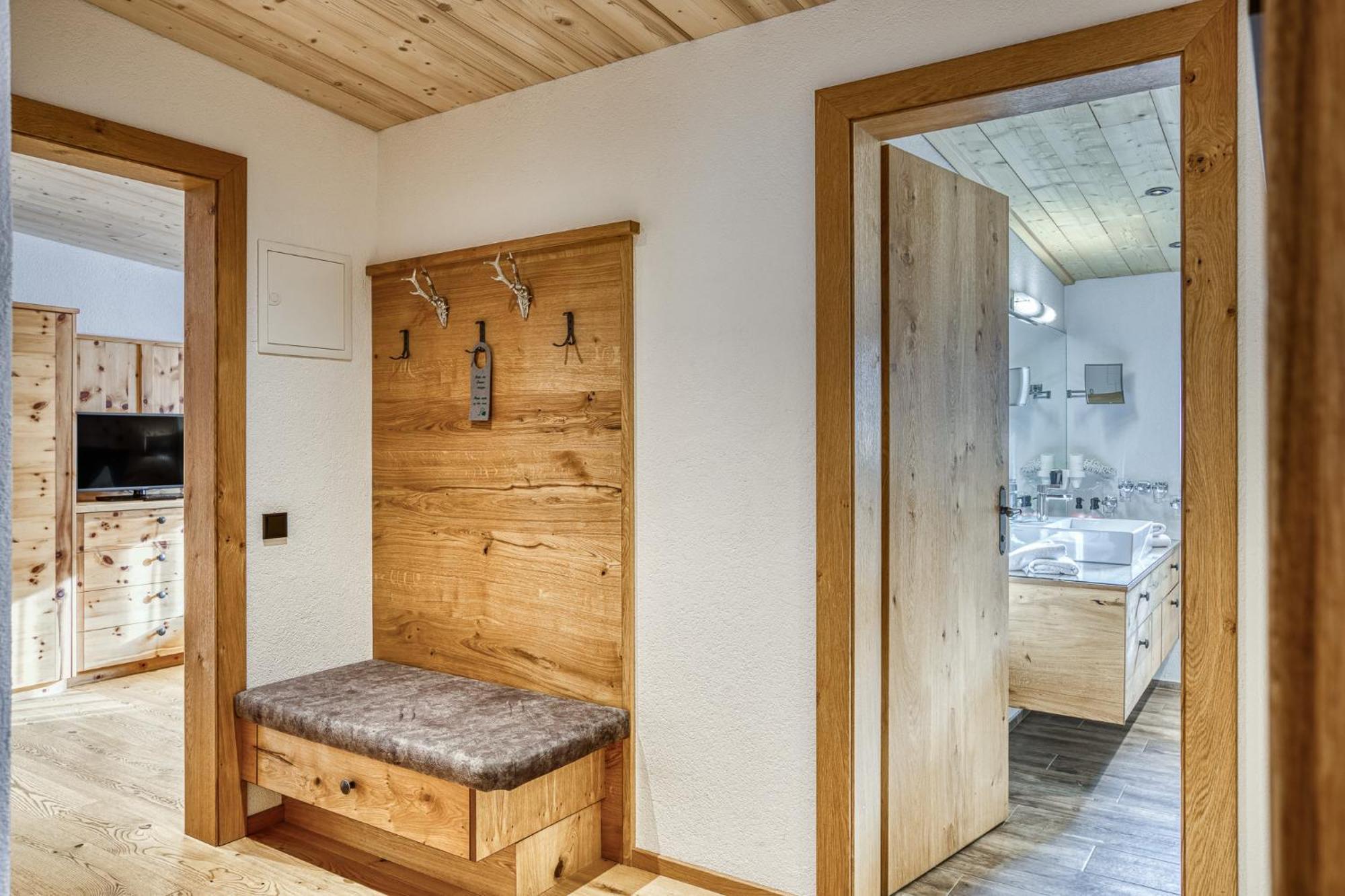Hotel Alpenstolz Мидерс Номер фото