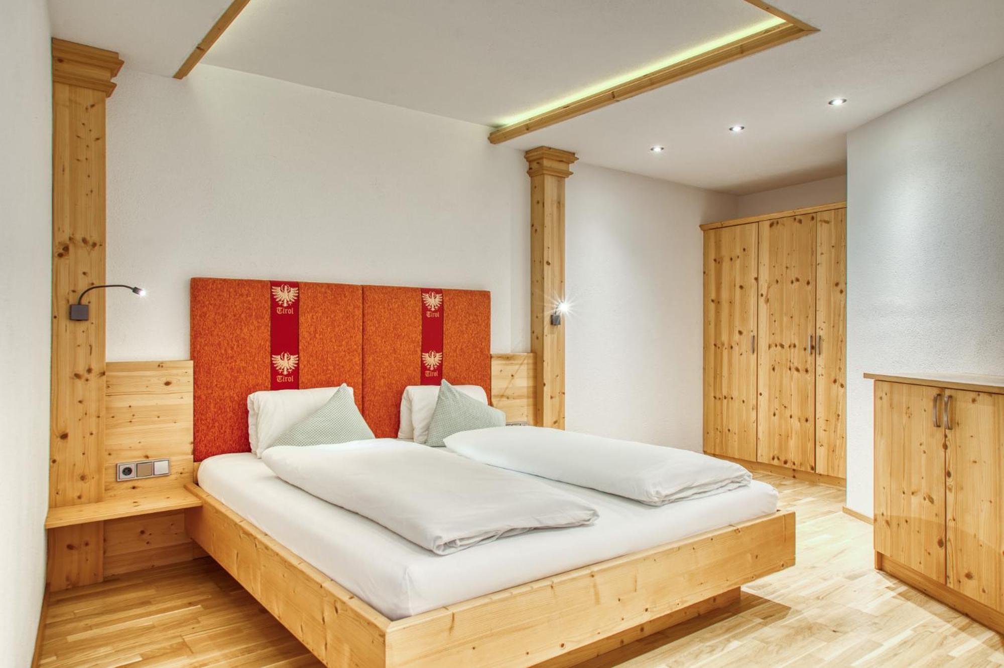 Hotel Alpenstolz Мидерс Номер фото